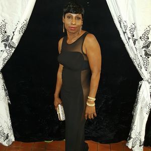 Meet your Posher, Pamela